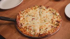 Vinny Pizza: A Slice That Feels Like a Signature