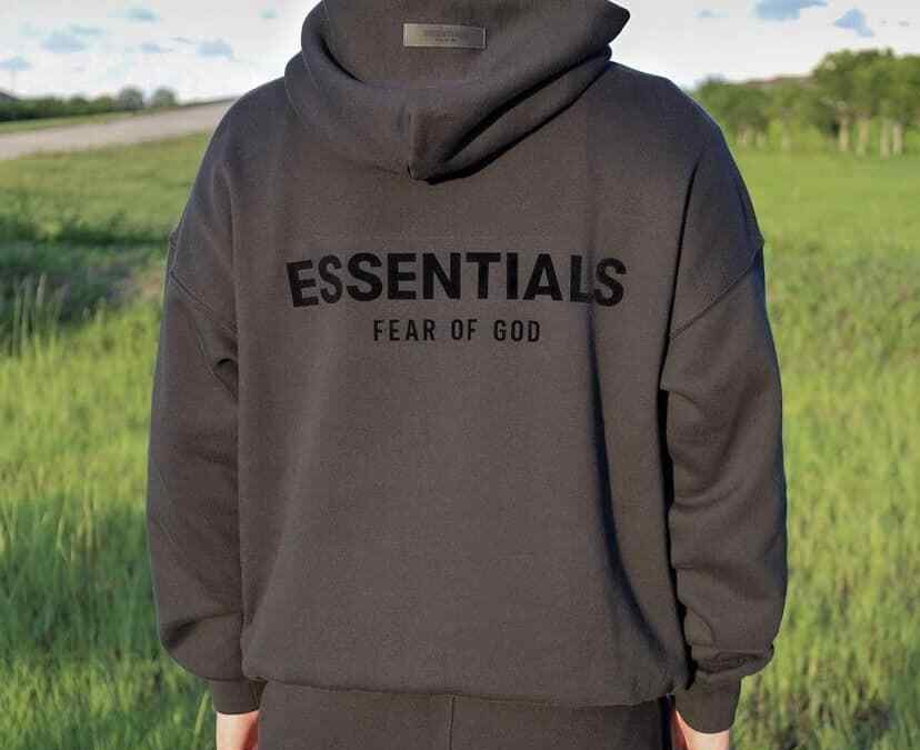 The Only Fit That Matters: Why the Essentials Tracksuit Has the UK in a Chokehold